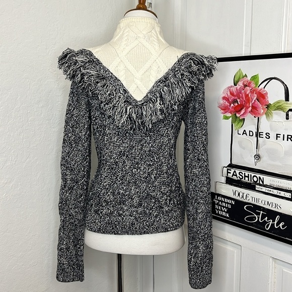 Intermix Deja Mock Neck Knit Fringe Sweater Size P/XS - Picture 4 of 9